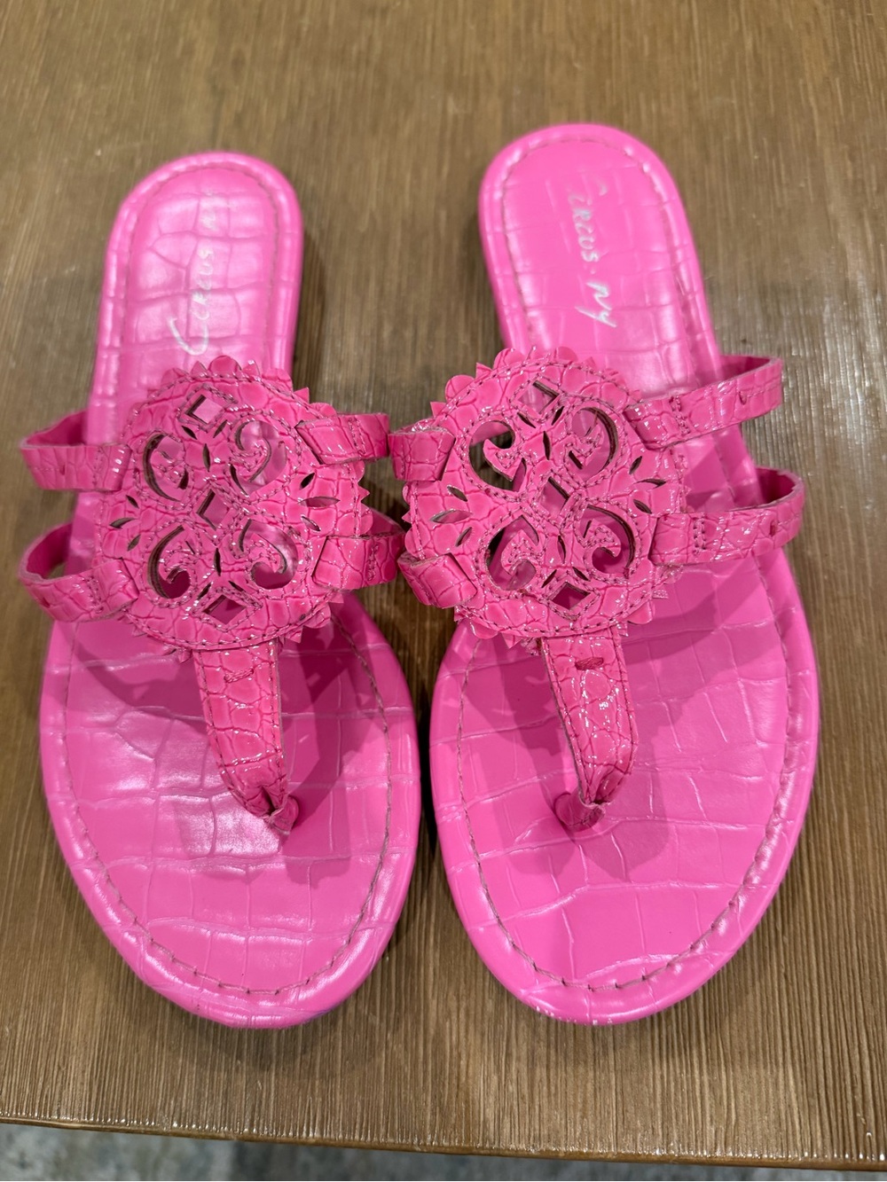 Circus by Sam Edelman Pink Croc-Embossed Thong Sandals with Laser-Cut Medallion
